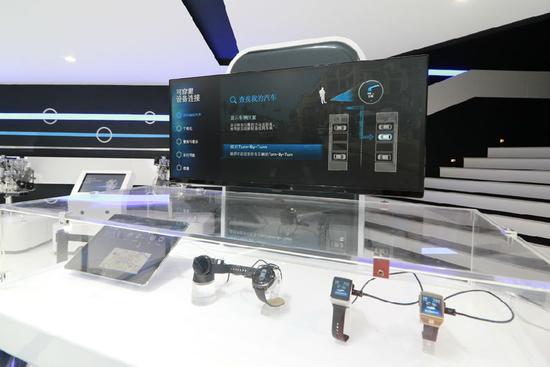 MINI AR眼鏡亮相上海車展：智能科技成新手駕駛福音